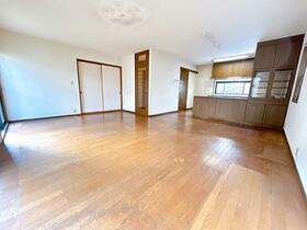 愛知県津島市鹿伏兎町上春日台