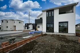 群馬県邑楽郡大泉町大字寄木戸