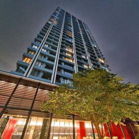 グランドミレーニア