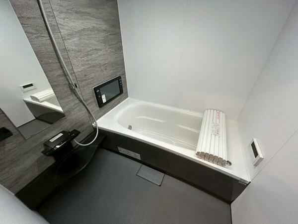 浴室：ユニットバスです。疲れを癒すのに欠かせませんね！