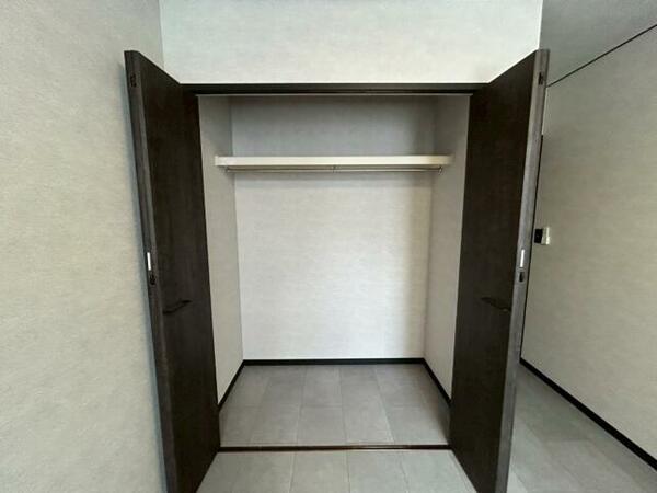 収納：こちらは収納です。物をしまう事ができますね！