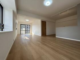 スカイハイツ五条　３０５