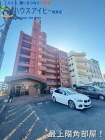 セザール第二細畑８階　７８．１７?のルーフバルコニー　最寄りの駅まで１