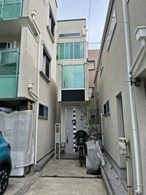 東京都新宿区西落合１丁目