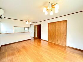 栃木県芳賀郡市貝町大字市塙