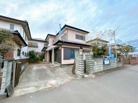 茨城県牛久市栄町３丁目