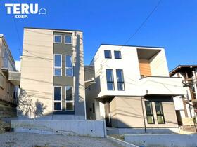 神奈川県横浜市金沢区富岡西１丁目