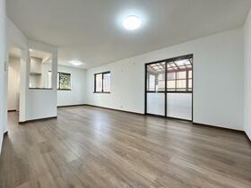 奈良県奈良市左京３丁目