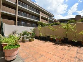 アリスガーデン横浜ＩＩ番館　２１７