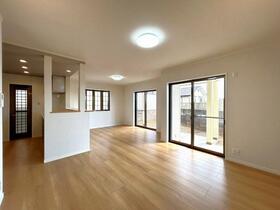 兵庫県明石市魚住町錦が丘１丁目