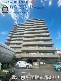 モアグレース茜部８階部分　日当り眺望良好　敷地内駐車場あります　月額５