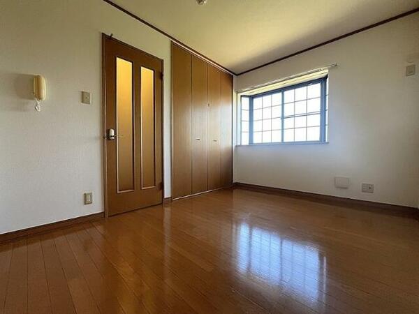 apartment 茨城県那珂市杉
地図を見る