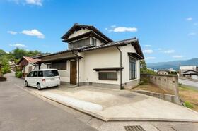 福岡県福岡市早良区脇山１丁目