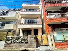 東京都文京区本駒込５丁目