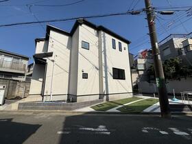 東京都三鷹市中原４丁目