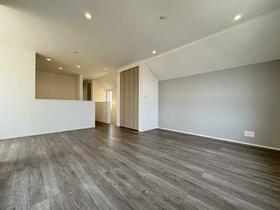 神奈川県川崎市高津区久地１丁目