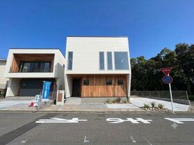神奈川県藤沢市片瀬山１丁目