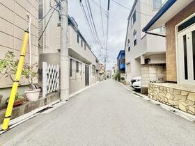 東京都新宿区南榎町