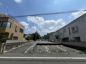 東京都世田谷区下馬４丁目