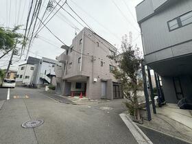 東京都世田谷区太子堂2丁目