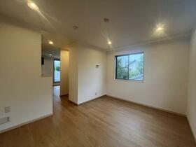 東京都目黒区中町１丁目