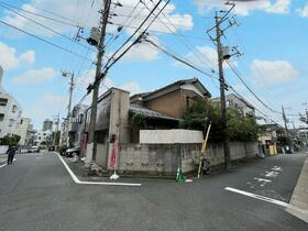 東京都板橋区赤塚新町３丁目