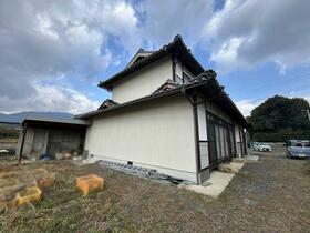 岡山県勝田郡奈義町滝本
