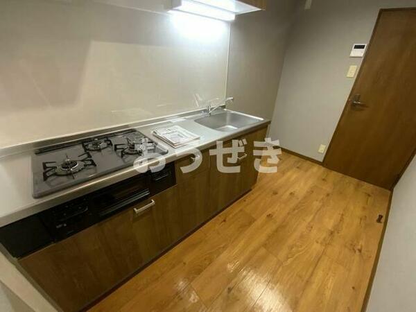 detached 神奈川県横浜市南区井土ケ谷上町

地図を見る