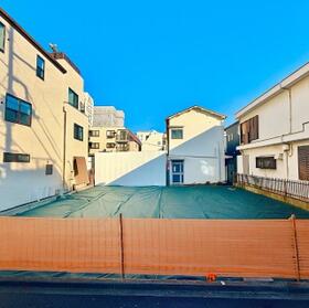 東京都新宿区四谷坂町