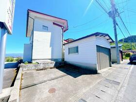 山形県米沢市舘山１丁目
