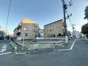 東京都文京区本駒込４丁目