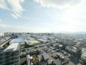 ファミールガーデン二条駅前