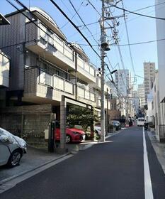 東京都港区白金台４丁目