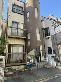 東京都文京区千駄木３丁目