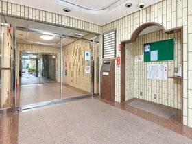 タウンハーズ・Ａ　　Ｒｅｎｏｖａｔｉｏｎ／駅まで５分／１階にまいばすけ