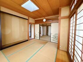 埼玉県蓮田市馬込１丁目