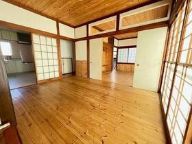 群馬県伊勢崎市田部井町１丁目