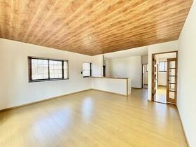 栃木県小山市暁２丁目