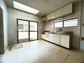 広島県広島市佐伯区利松３丁目