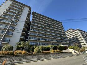 ローズハイツ香里園　三号棟