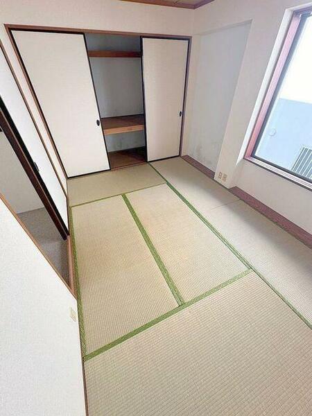 detached 東京都多摩市連光寺１丁目

地図を見る