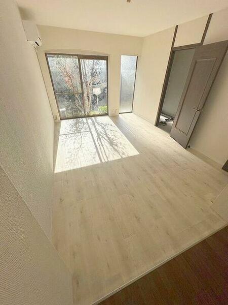 detached 東京都多摩市連光寺１丁目

地図を見る