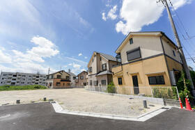 大阪府高槻市氷室町１丁目