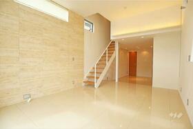 東京都世田谷区上馬３丁目