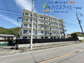 三田洞ハイツ５階部分　リフォーム歴あり　管理費６０００円・駐車場代２５