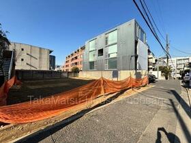 東京都渋谷区神宮前３丁目