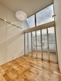 東京都港区白金６丁目