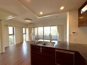 東急電鉄株旧分譲　築１０年　陽当・眺望良好　ドレッセ碑文谷２Ｆ