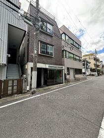 東京都目黒区青葉台１丁目