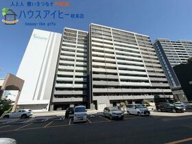 プレサンスロジェ岐阜長良橋通り２階部分　総戸数１２６戸の大型マンション